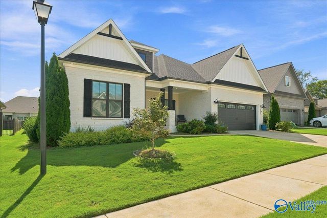 9 Thicket Grove Circle SW, Huntsville, AL 35803