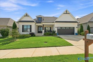 9 Thicket Grove Circle SW, Huntsville, AL 35803