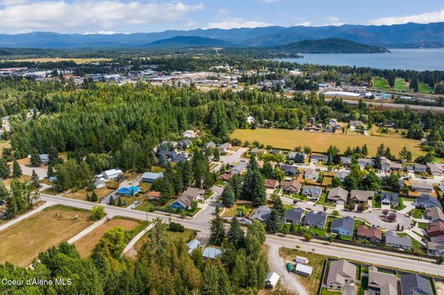 2413 N Boyer Ave, Sandpoint, ID 83864