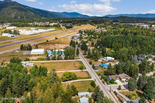 2413 N Boyer Ave, Sandpoint, ID 83864