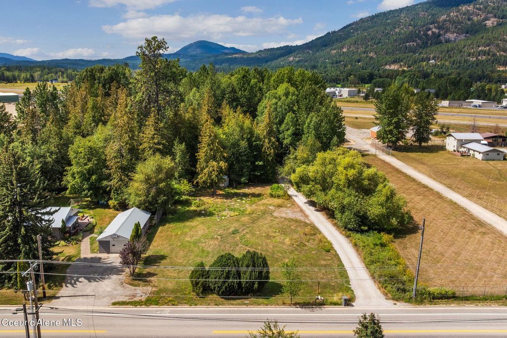 2413 N Boyer Ave, Sandpoint, ID 83864