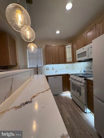 832 S KENWOOD AVE, Baltimore, MD 21224