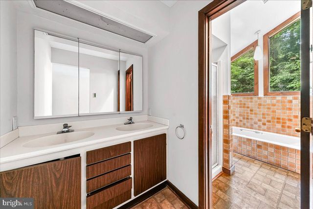70 HEYBURN RD, Chadds Ford, PA 19317