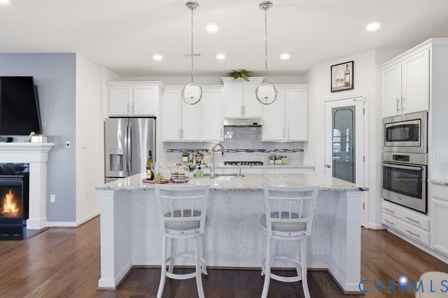 6811 Southwalk Hts, Moseley, VA 23120