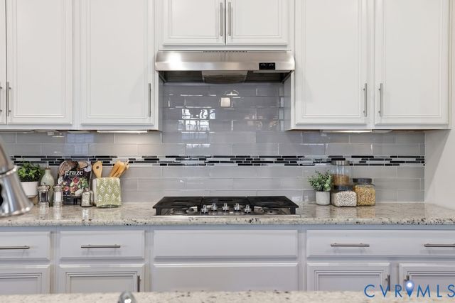 6811 Southwalk Hts, Moseley, VA 23120