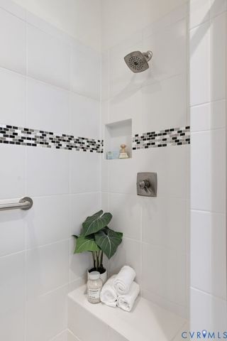 6811 Southwalk Hts, Moseley, VA 23120