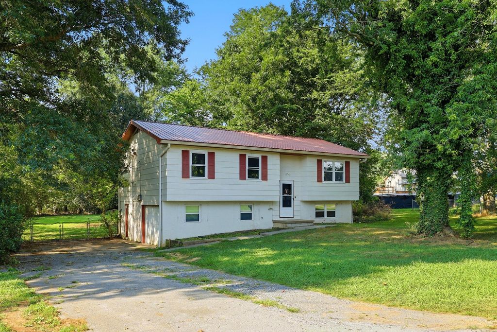 3245 Headrick Ln, SE, Cleveland, TN 37323