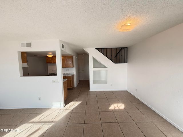 10268 VALLE DEL SOL Drive, El Paso, TX 79924