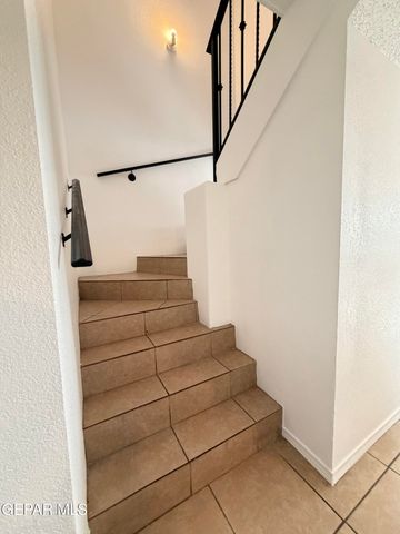 10268 VALLE DEL SOL Drive, El Paso, TX 79924