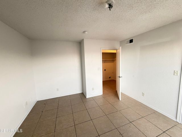 10268 VALLE DEL SOL Drive, El Paso, TX 79924