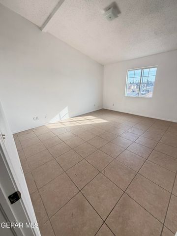 10268 VALLE DEL SOL Drive, El Paso, TX 79924