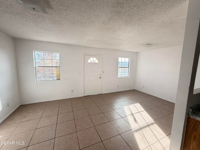 10268 VALLE DEL SOL Drive, El Paso, TX 79924