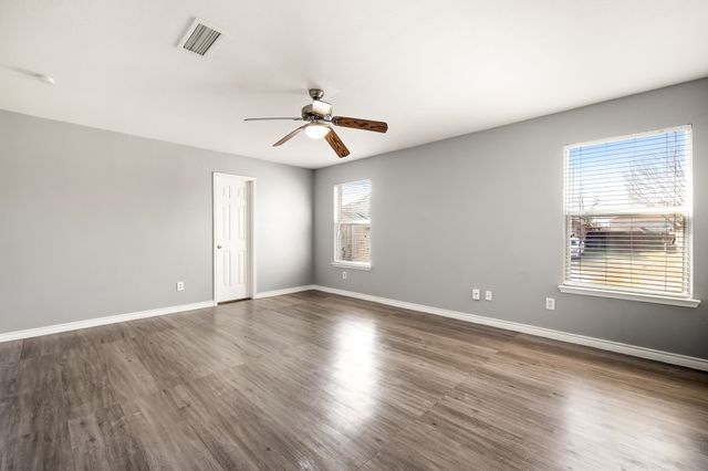 603 Sotogrande Street, Grand Prairie, TX 75051