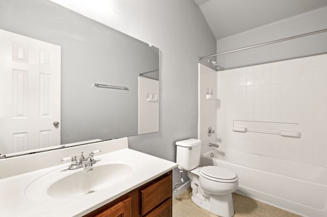 603 Sotogrande Street, Grand Prairie, TX 75051