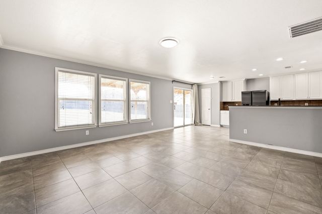 603 Sotogrande Street, Grand Prairie, TX 75051