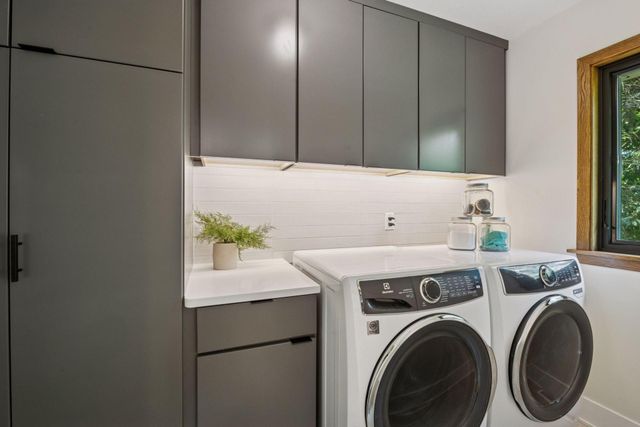 7329 Ridgeway Road, Golden Valley, MN 55427