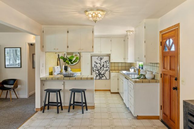 662 Oak Street, Monterey, CA 93940