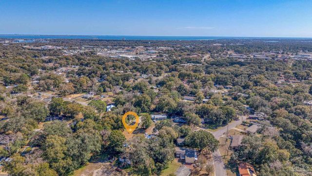 514 S Edgewood Cir, Pensacola, FL 32506