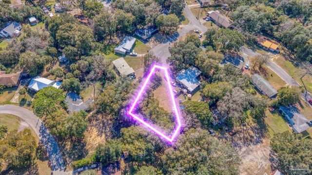 514 S Edgewood Cir, Pensacola, FL 32506