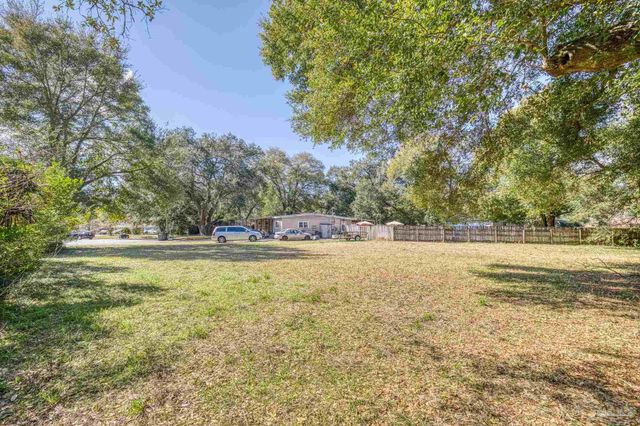 514 S Edgewood Cir, Pensacola, FL 32506