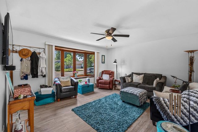 2108 Hemlock STREET, West Bend, WI 53090