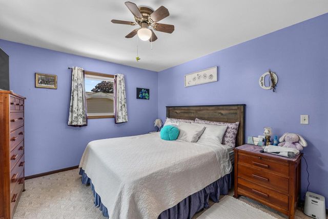 2108 Hemlock STREET, West Bend, WI 53090