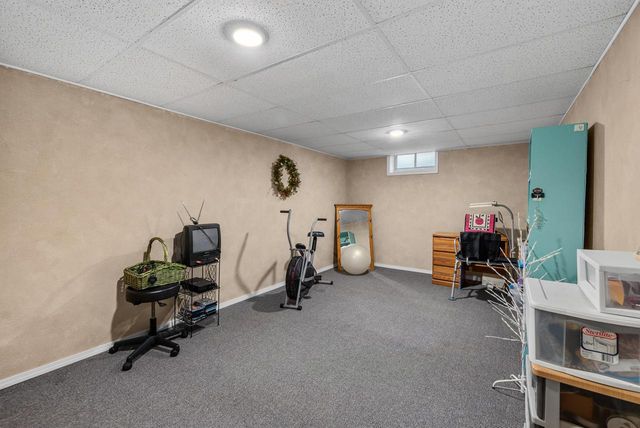 2108 Hemlock STREET, West Bend, WI 53090