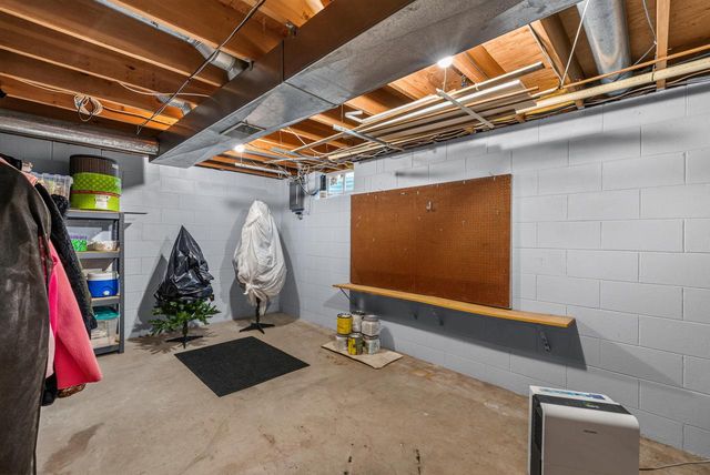 2108 Hemlock STREET, West Bend, WI 53090