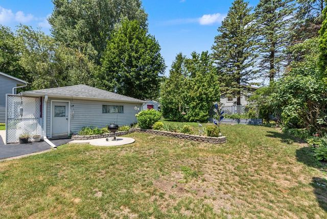 2108 Hemlock STREET, West Bend, WI 53090