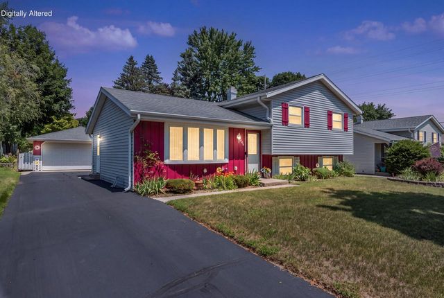 2108 Hemlock STREET, West Bend, WI 53090
