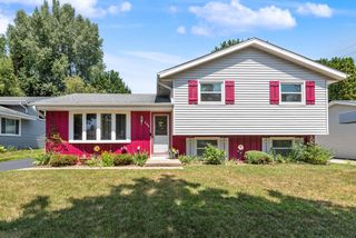 2108 Hemlock STREET, West Bend, WI 53090
