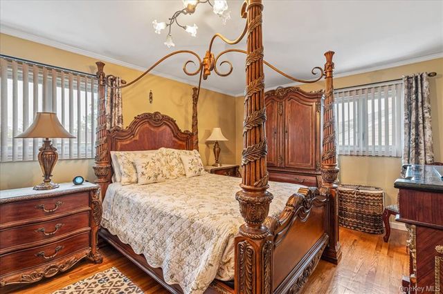 264-47 Grand Central Parkway, Flushing, NY 11362