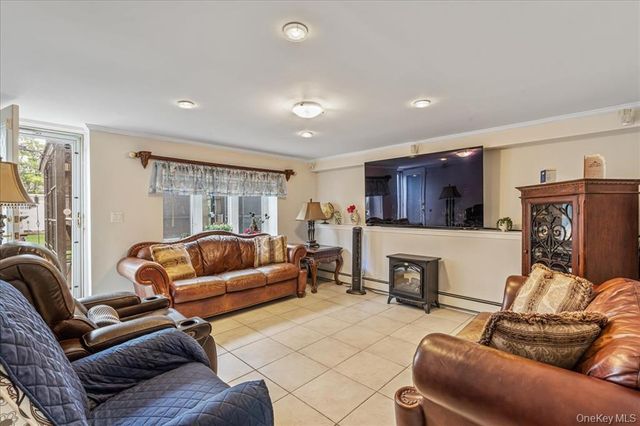 264-47 Grand Central Parkway, Flushing, NY 11362