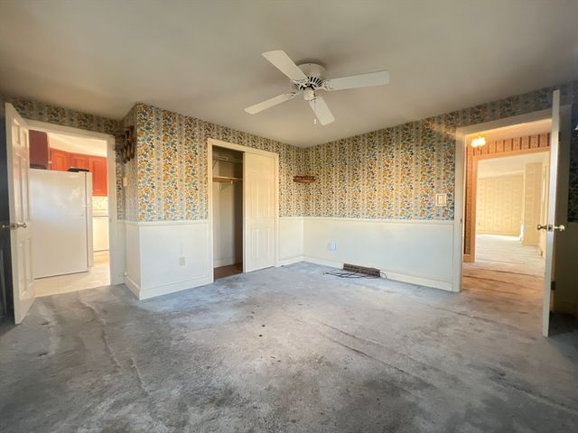 44 Arrowhead Ln, Dartmouth, MA 02748