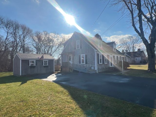 44 Arrowhead Ln, Dartmouth, MA 02748