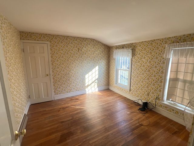 44 Arrowhead Ln, Dartmouth, MA 02748