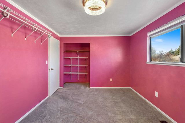 1217 S Pioneer Ct, Spokane Valley, WA 99037