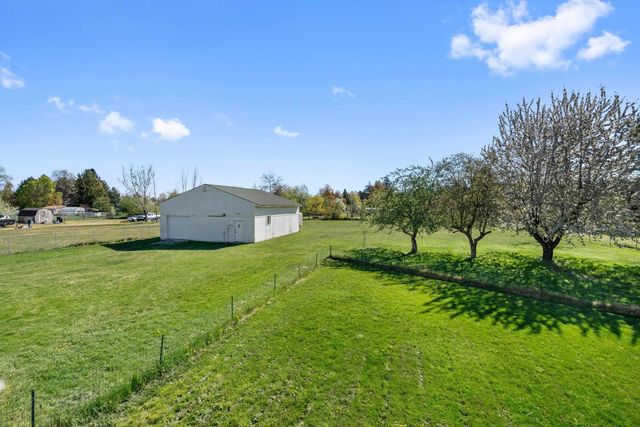 1217 S Pioneer Ct, Spokane Valley, WA 99037