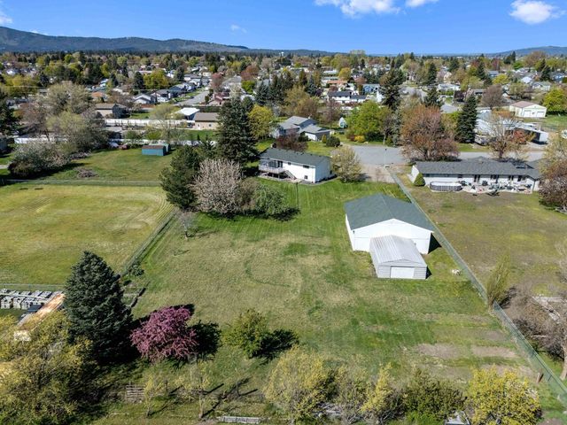 1217 S Pioneer Ct, Spokane Valley, WA 99037