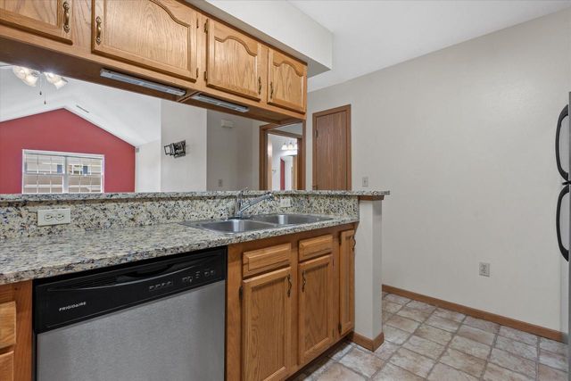 7972 N 107th STREET, Milwaukee, WI 53224