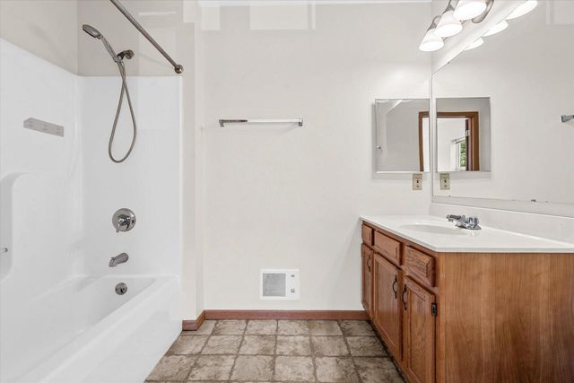 7972 N 107th STREET, Milwaukee, WI 53224
