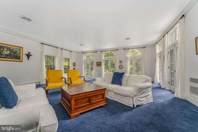 592 PROVINCE LINE RD, Hopewell, NJ 08525