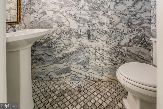 592 PROVINCE LINE RD, Hopewell, NJ 08525