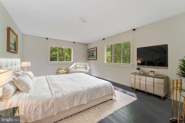 592 PROVINCE LINE RD, Hopewell, NJ 08525