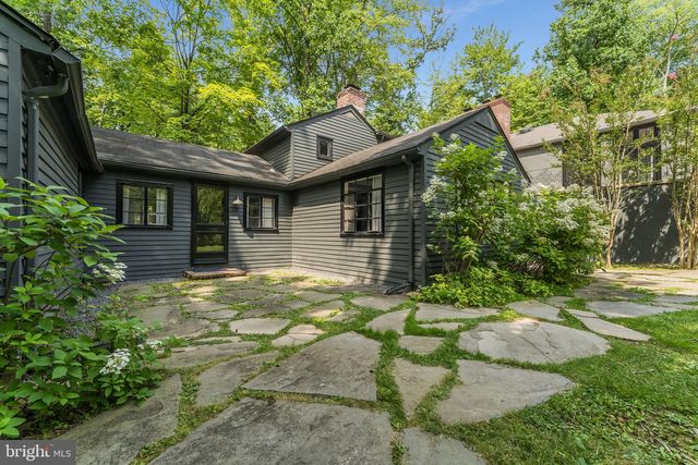 592 PROVINCE LINE RD, Hopewell, NJ 08525