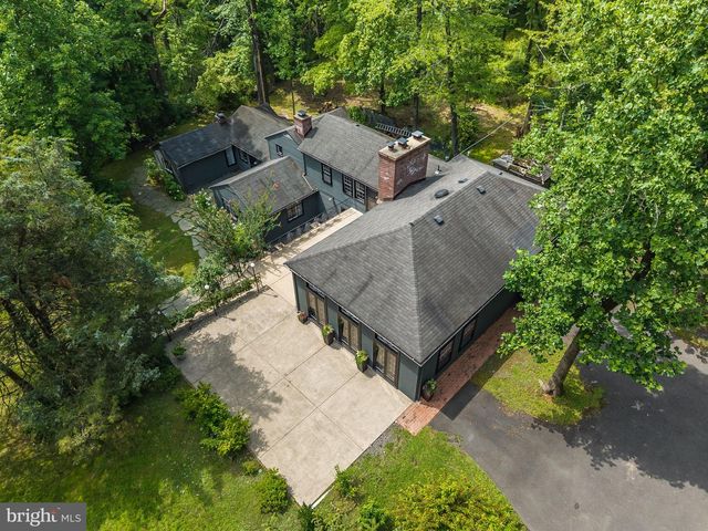 592 PROVINCE LINE RD, Hopewell, NJ 08525