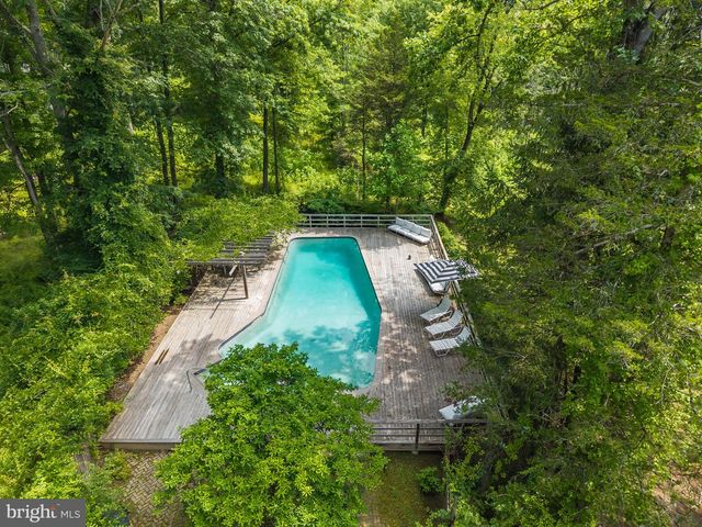592 PROVINCE LINE RD, Hopewell, NJ 08525