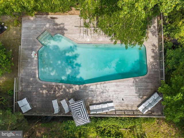 592 PROVINCE LINE RD, Hopewell, NJ 08525