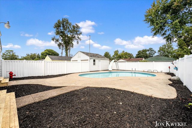 1133 32nd Street Sw, City Of Wyoming, MI 49509