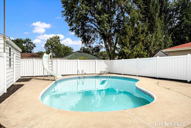 1133 32nd Street Sw, City Of Wyoming, MI 49509